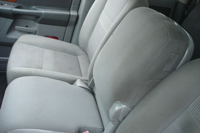 2006 Dodge Ram 2500 Level 2 Stunning CAR