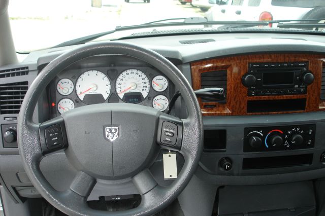 2006 Dodge Ram 2500 Level 2 Stunning CAR