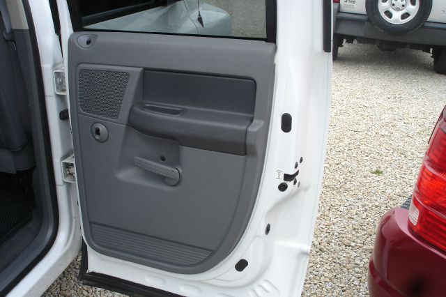 2006 Dodge Ram 2500 Level 2 Stunning CAR