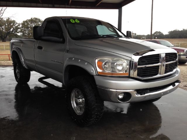2006 Dodge Ram 2500 Wagon SE