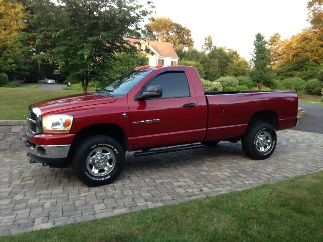 2006 Dodge Ram 2500 Wagon SE