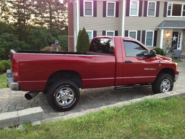 2006 Dodge Ram 2500 Wagon SE