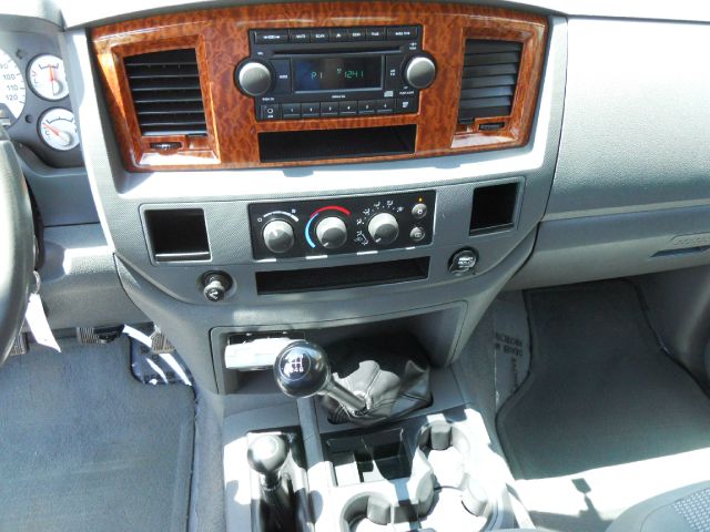 2006 Dodge Ram 2500 EX W/ Leather And DVD