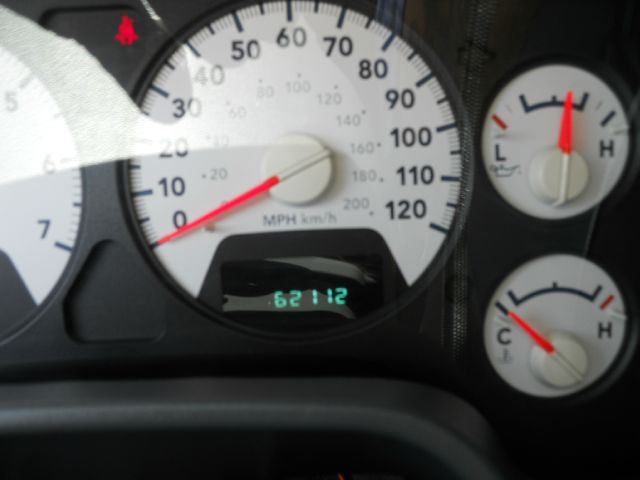 2006 Dodge Ram 2500 EX W/ Leather And DVD