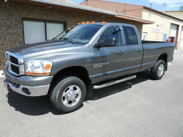 2006 Dodge Ram 2500 EX W/ Leather And DVD