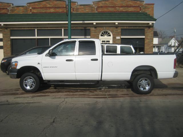 2006 Dodge Ram 2500 EX W/ Leather And DVD