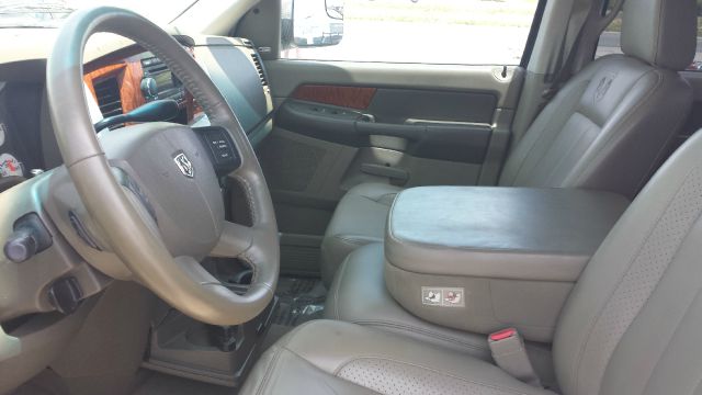 2006 Dodge Ram 2500 4d Wagon AWD