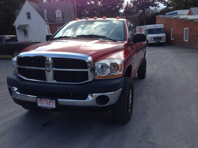 2006 Dodge Ram 2500 EX W/ Leather And DVD