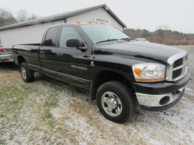 2006 Dodge Ram 2500 4dr 4WD EXT LS 4x4 SUV