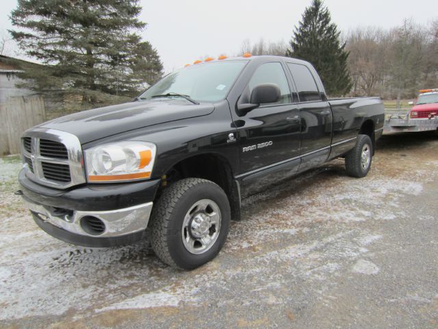 2006 Dodge Ram 2500 4dr 4WD EXT LS 4x4 SUV