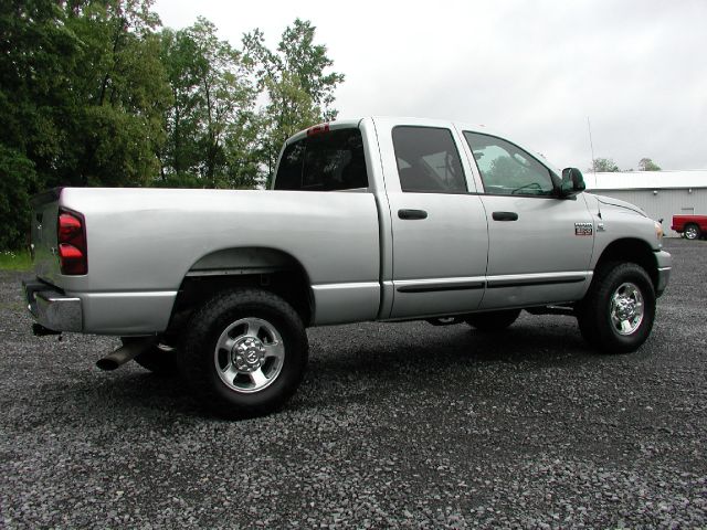 2007 Dodge Ram 2500 4d Wagon AWD