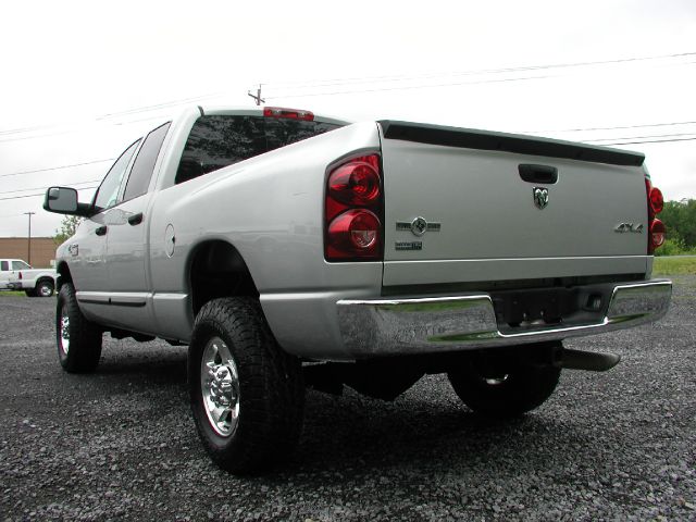 2007 Dodge Ram 2500 4d Wagon AWD