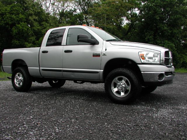 2007 Dodge Ram 2500 4d Wagon AWD