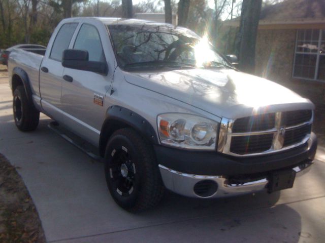 2007 Dodge Ram 2500 4dr LX 4WD Auto