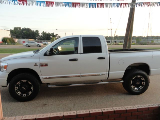 2007 Dodge Ram 2500 4d Wagon AWD