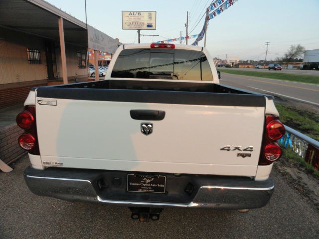 2007 Dodge Ram 2500 4d Wagon AWD