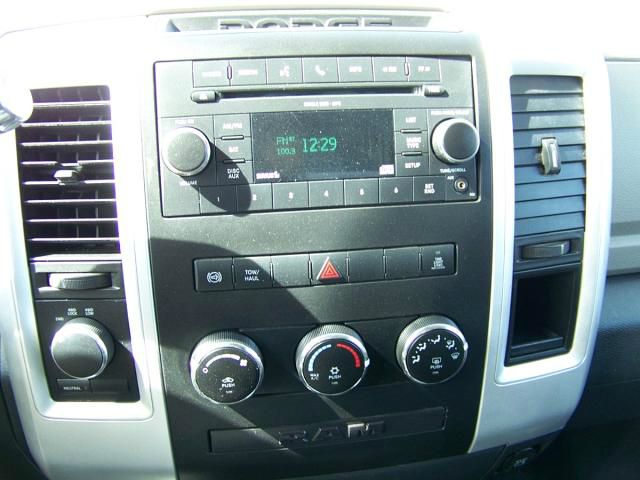 2010 Dodge Ram 2500 AWD, DVD, Navi, Rear Camera