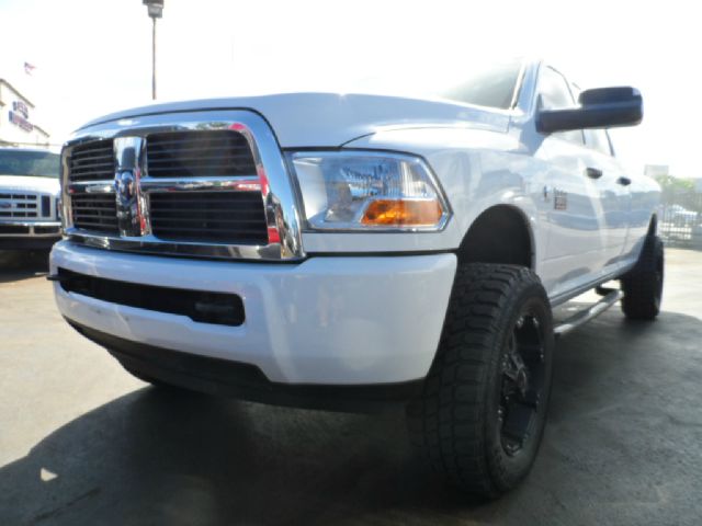 2011 Dodge Ram 2500 XLT 4X4 V8 5.4L