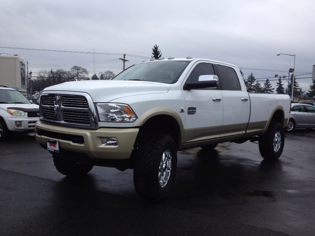 2012 Dodge Ram 2500 4dr Sdn 2.4L AT FWD W/snrf
