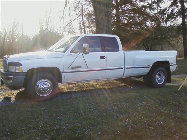 1997 Dodge Ram 3500 SLT