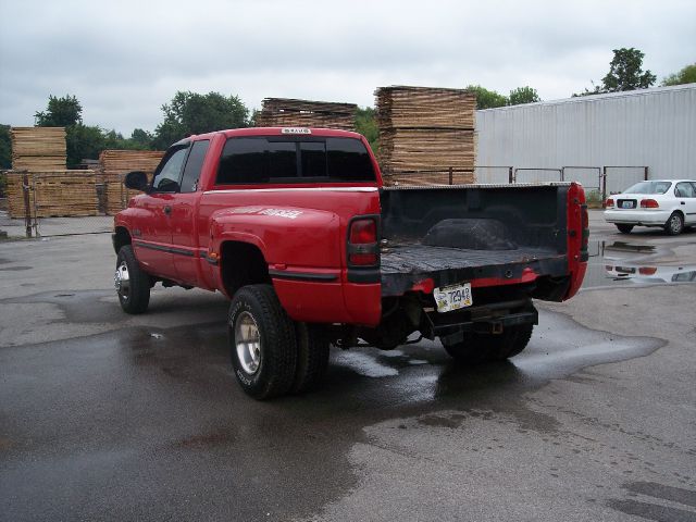 1998 Dodge Ram 3500 B3000 Cab Plus 2WD