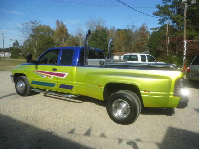 1999 Dodge Ram 3500 2WD Regular Cab 6.3 Ft Box ST