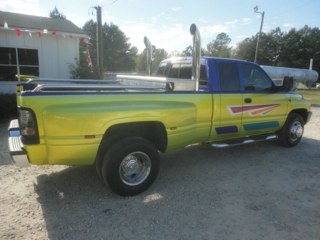 1999 Dodge Ram 3500 2WD Regular Cab 6.3 Ft Box ST
