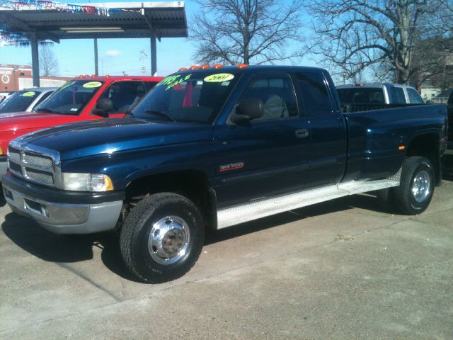 2001 Dodge Ram 3500 Z71 4X4 CREW CAB
