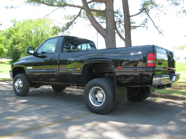 2001 Dodge Ram 3500 DVD NAV ROOF
