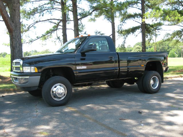 2001 Dodge Ram 3500 DVD NAV ROOF