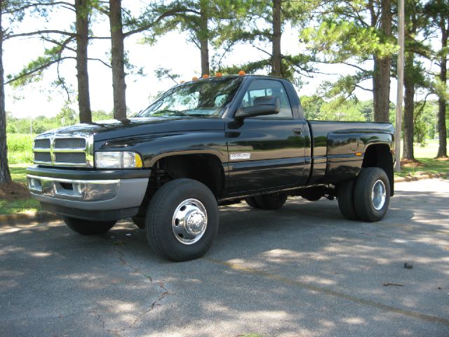2001 Dodge Ram 3500 DVD NAV ROOF