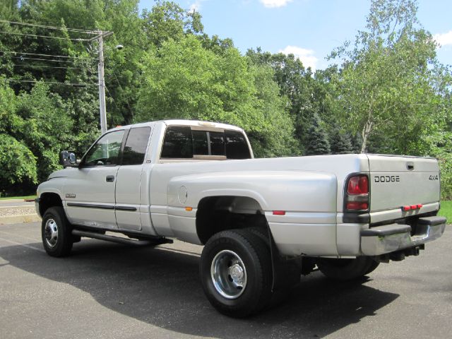 2001 Dodge Ram 3500 Z71 4X4 CREW CAB