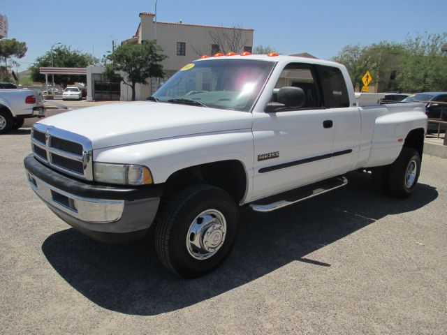 2001 Dodge Ram 3500 Z71 4X4 CREW CAB