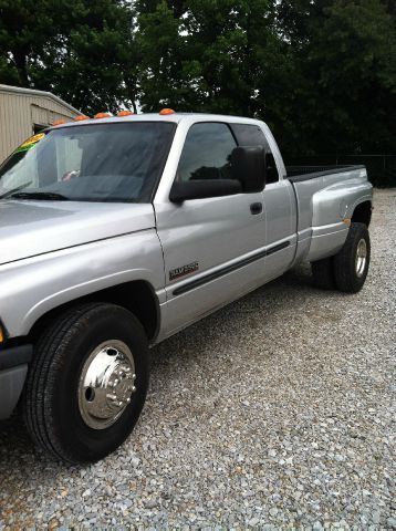 2002 Dodge Ram 3500 LS ES