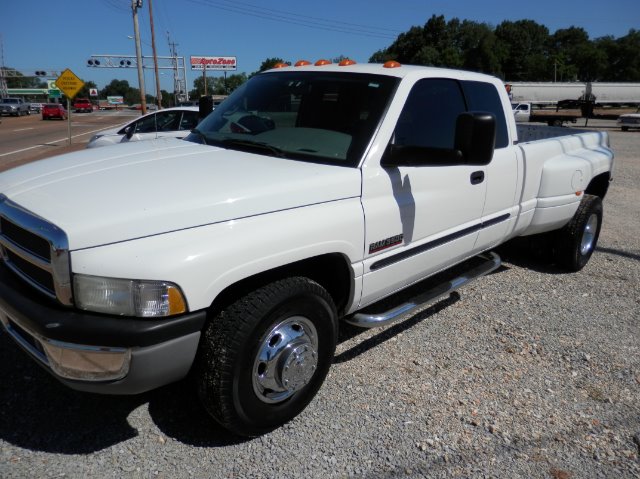 2002 Dodge Ram 3500 LS ES