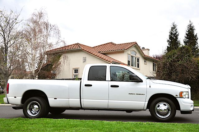 2003 Dodge Ram 3500 Sahara 4X4