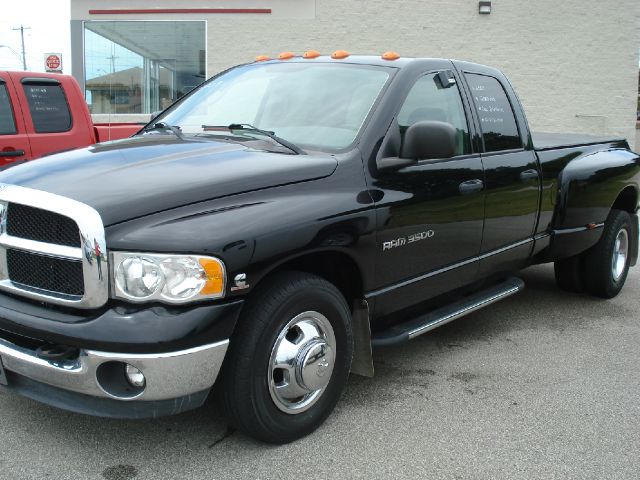 2003 Dodge Ram 3500 Sahara 4X4