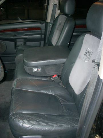 2003 Dodge Ram 3500 Sedan LX