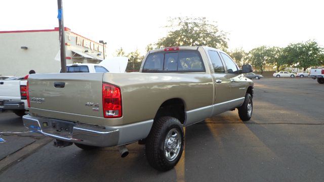 2003 Dodge Ram 3500 4dr 4WD EXT LS 4x4 SUV