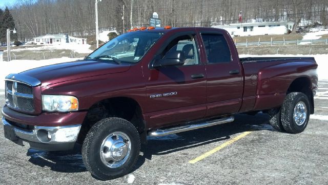 2003 Dodge Ram 3500 SLT W/lift 107k Mi