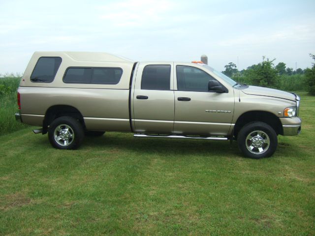 2004 Dodge Ram 3500 4dr 4WD EXT LS 4x4 SUV