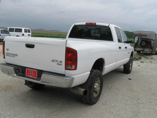 2004 Dodge Ram 3500 4dr 4WD EXT LS 4x4 SUV