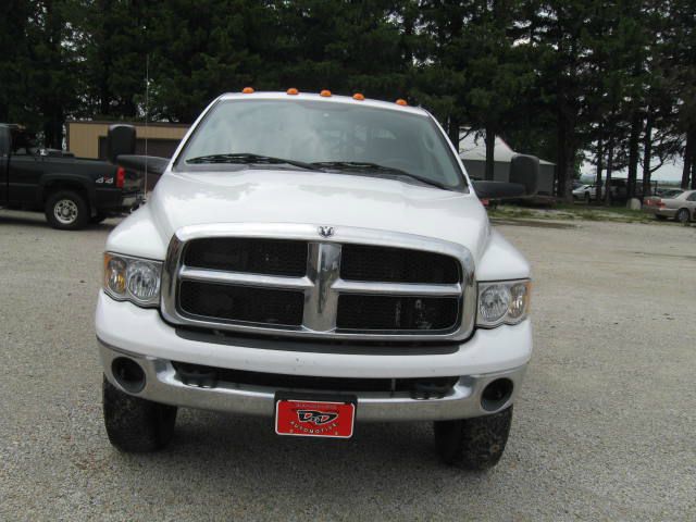 2004 Dodge Ram 3500 4dr 4WD EXT LS 4x4 SUV