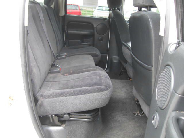 2004 Dodge Ram 3500 4dr 4WD EXT LS 4x4 SUV