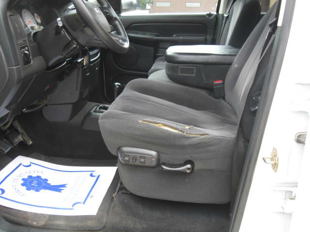 2004 Dodge Ram 3500 4dr 4WD EXT LS 4x4 SUV