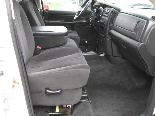 2004 Dodge Ram 3500 4dr 4WD EXT LS 4x4 SUV