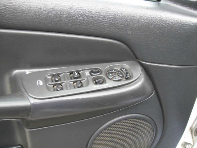 2004 Dodge Ram 3500 4dr 4WD EXT LS 4x4 SUV