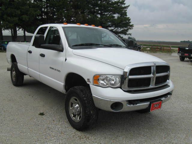 2004 Dodge Ram 3500 4dr 4WD EXT LS 4x4 SUV