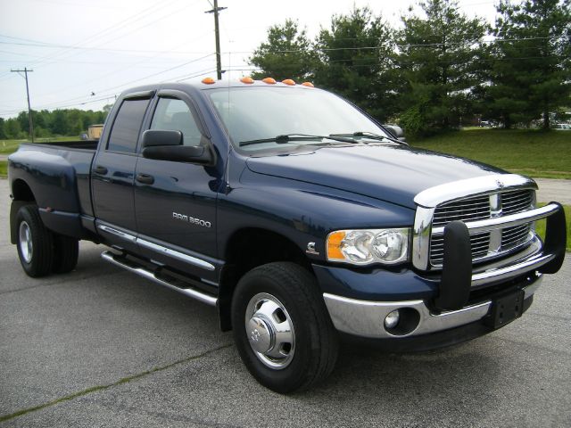 2004 Dodge Ram 3500 Sahara 4X4