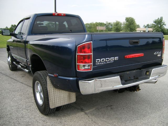 2004 Dodge Ram 3500 Sahara 4X4